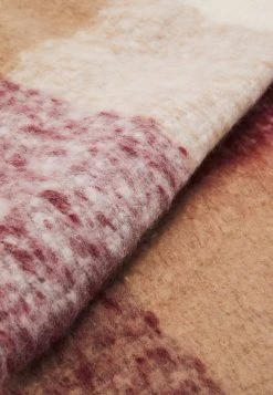 Fire & Glory FGPENILLE LONG SCARF - Scarf - Maroon -Fire&Glory shop 636bd40a9e0b4558b8c209bdef82025f