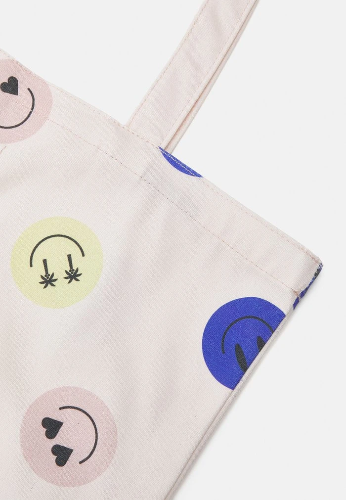Fire & Glory HAPPIE TOTE BAG - Tote Bag - Buttercream 6 Fire & Glory HAPPIE TOTE BAG - Tote Bag - Buttercream - Image 4