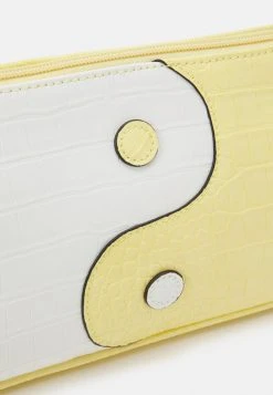 Fire & Glory BELLA SHOULDER - Handbag - Pale Banana 11 Fire & Glory BELLA SHOULDER - Handbag - Pale Banana -Fire&Glory shop f956ce41e8a7480cb0a889856bcce22d